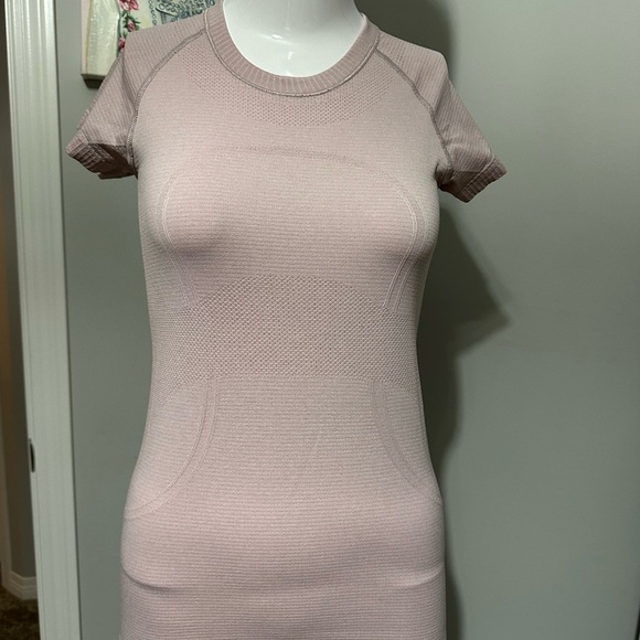 Lululemon Swiftly T-shirt Size 4 - Picture 3 of 5